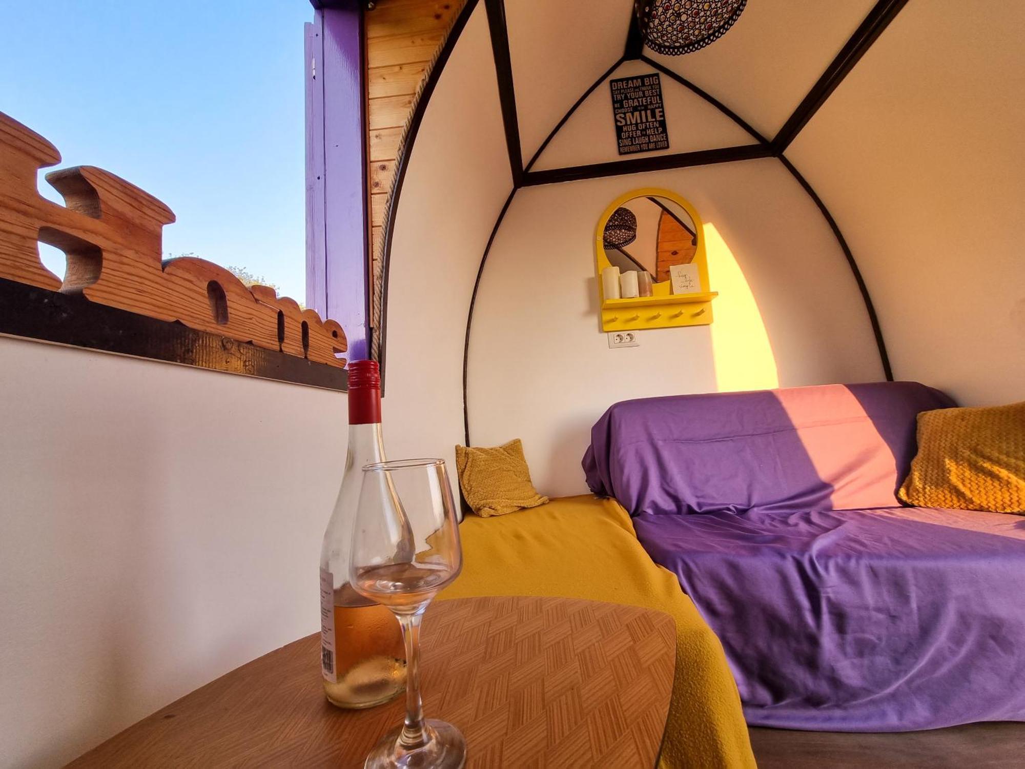 Central Tiny Houses Bukurešť Exteriér fotografie